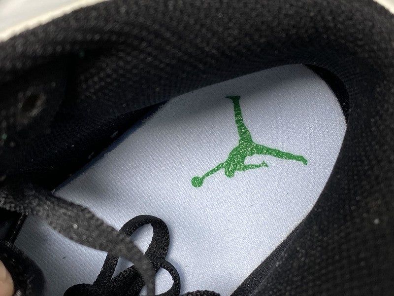 AJ1 Mid