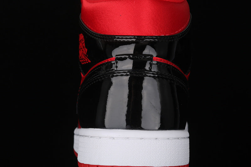 AJ1 Mid