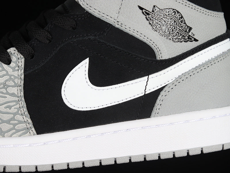 AJ1 Mid