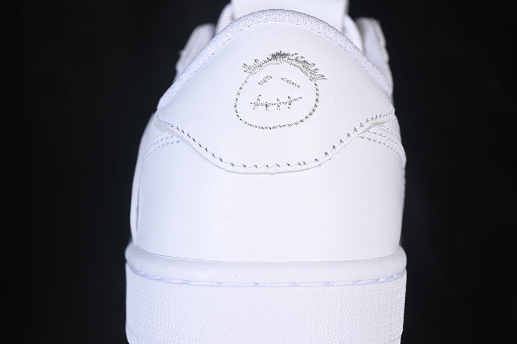 AJ1 Low