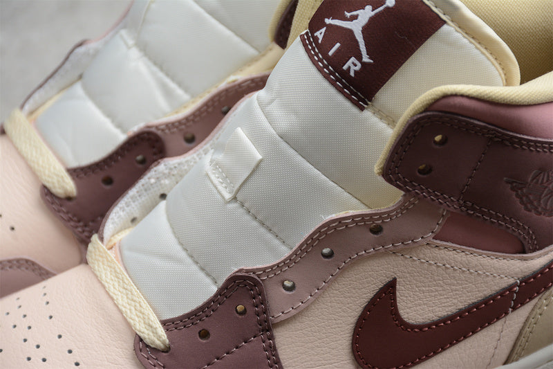 AJ1 Mid