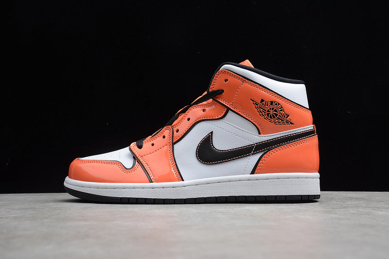 AJ1 Mid
