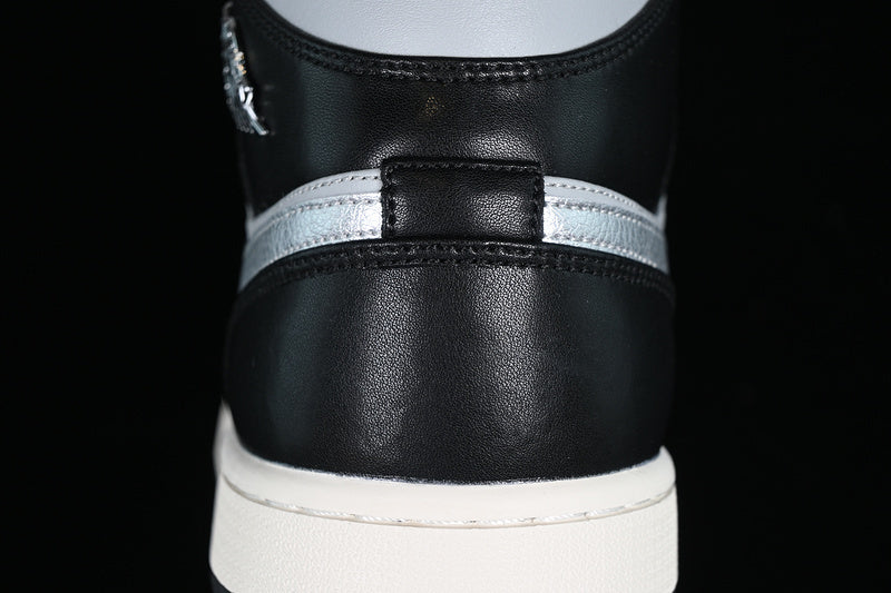 AJ1 Mid