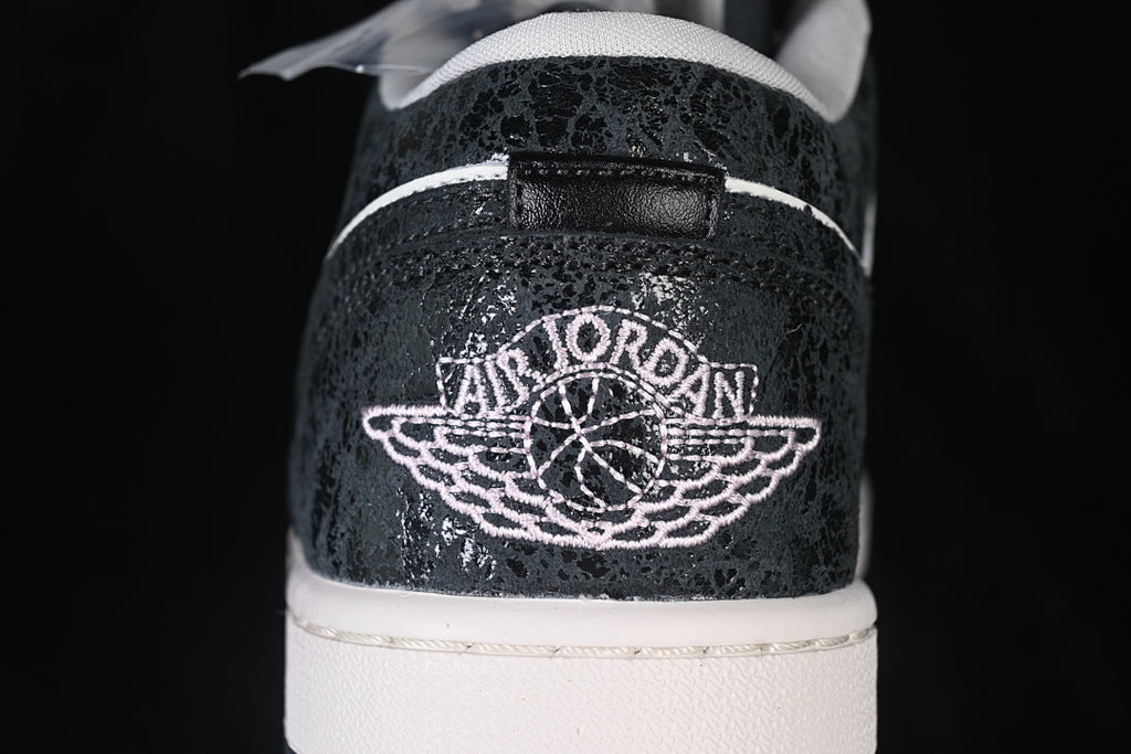 AJ1 Low