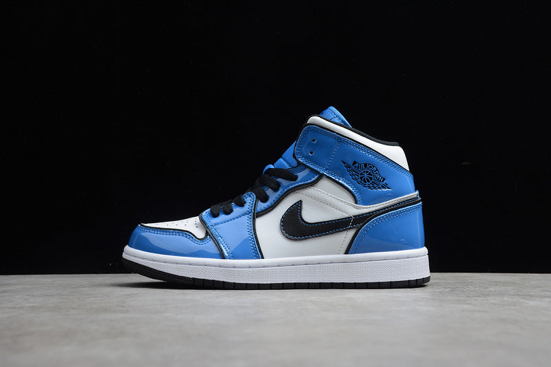 AJ1 Mid