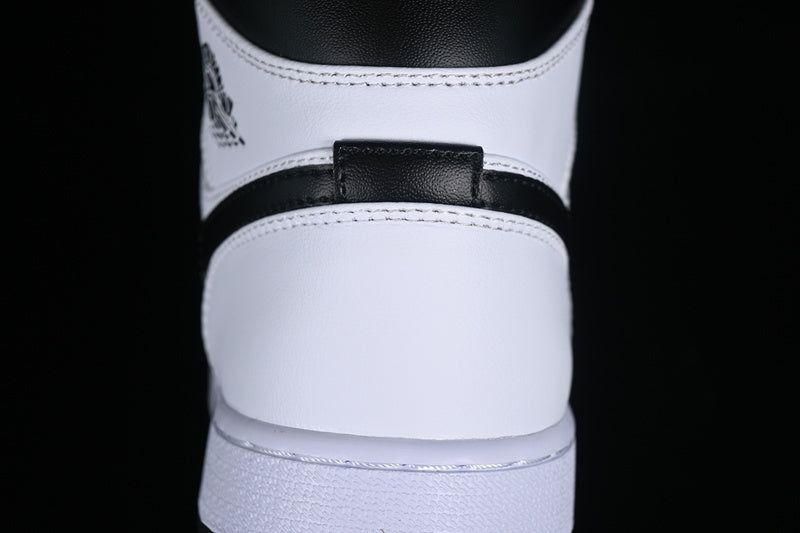 AJ1 Mid