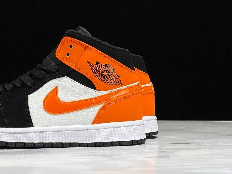 AJ1 Mid