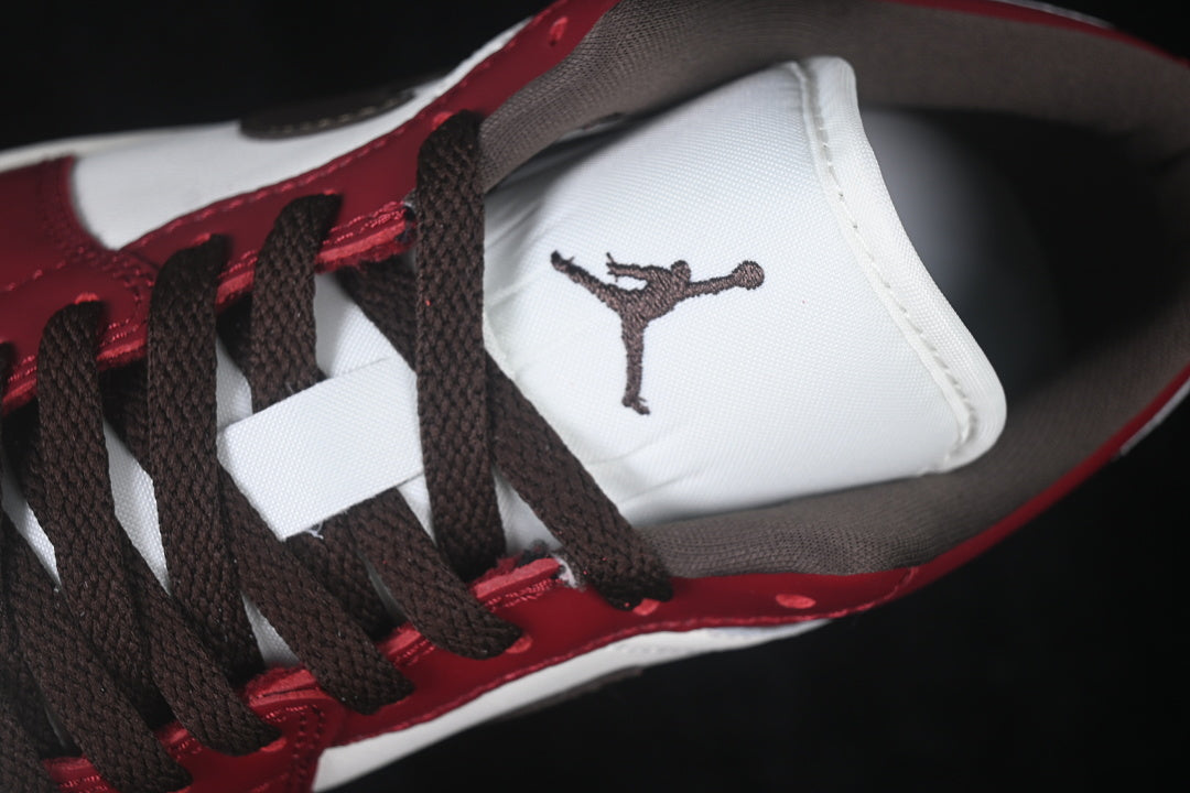 AJ1 Low