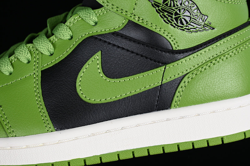AJ1 Mid