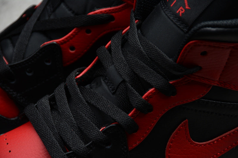 AJ1 Mid