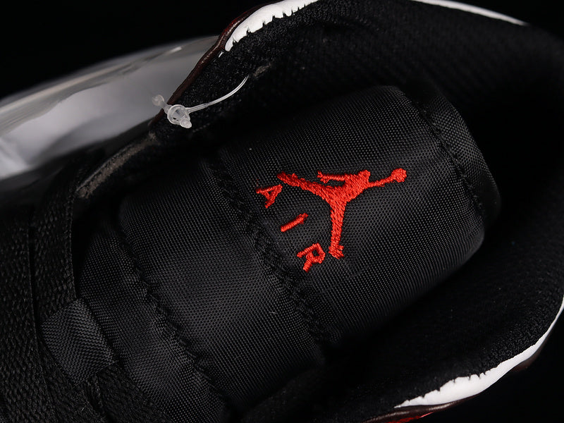 AJ1 Mid