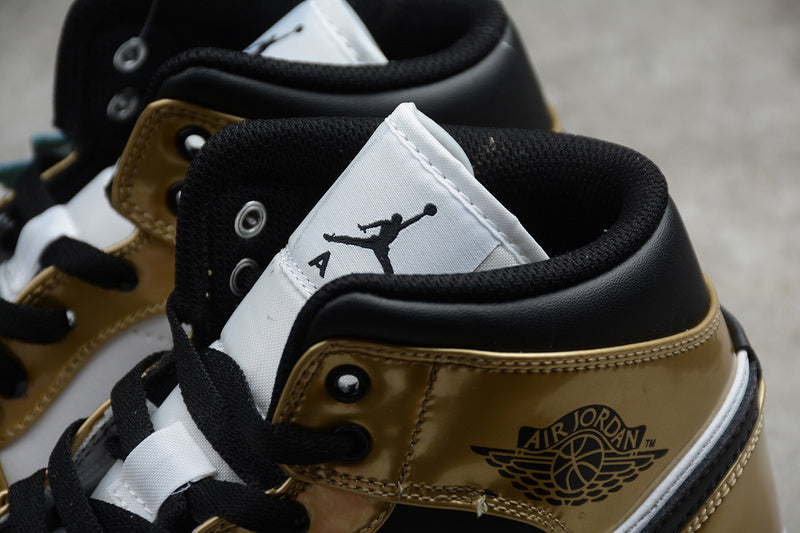 AJ1 Mid