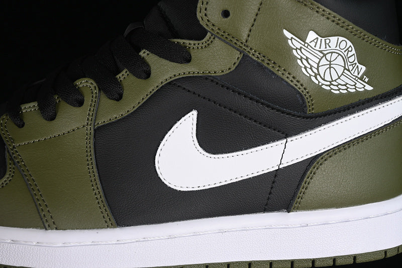 AJ1 Mid