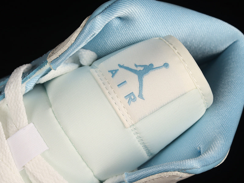 AJ1 Mid