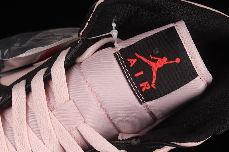 AJ1 Mid