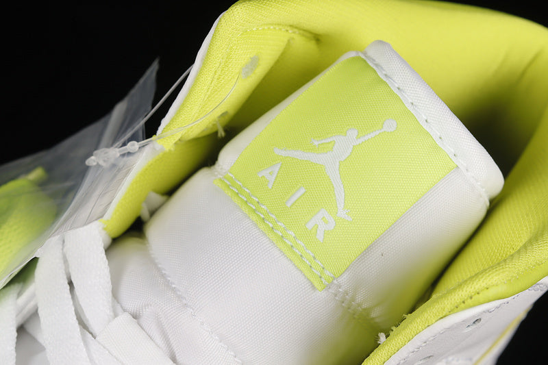 AJ1 Mid