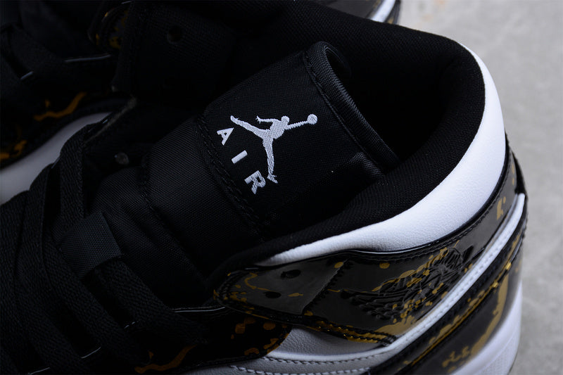 AJ1 Mid