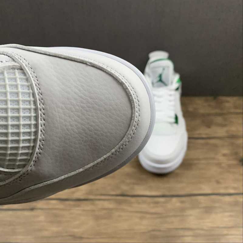 AJ4