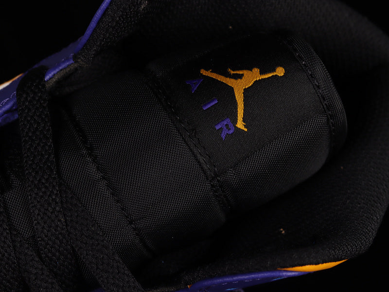 AJ1 Mid