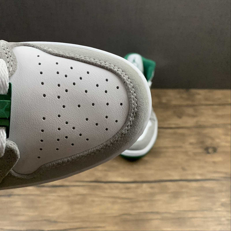 AJ1 Mid