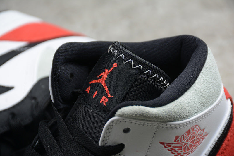 AJ1 Mid