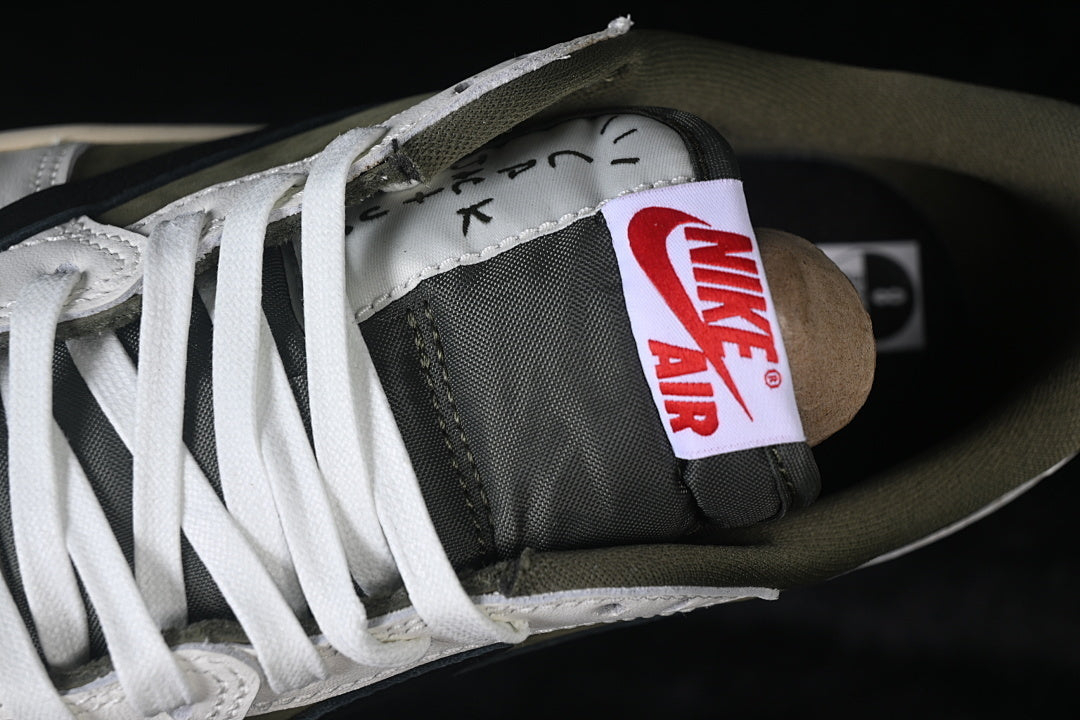 AJ1 Low