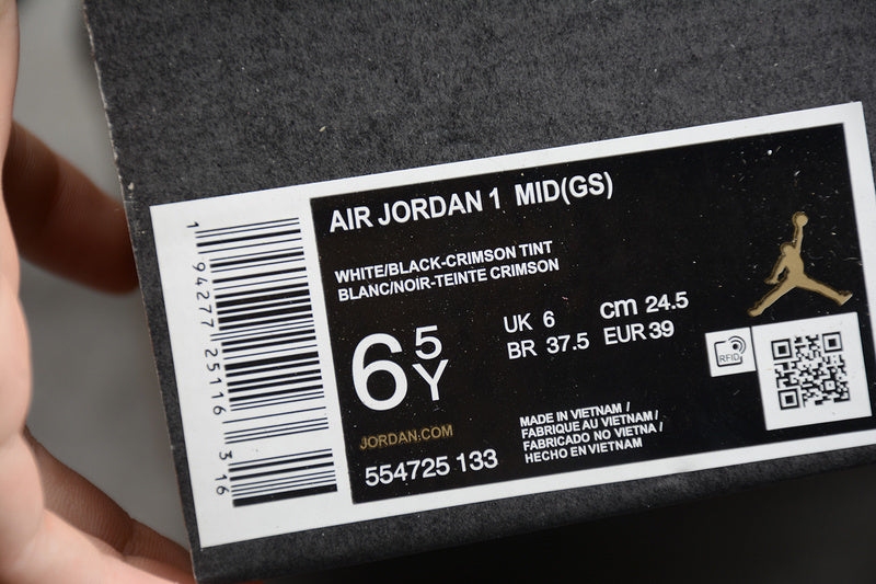 AJ1 Mid