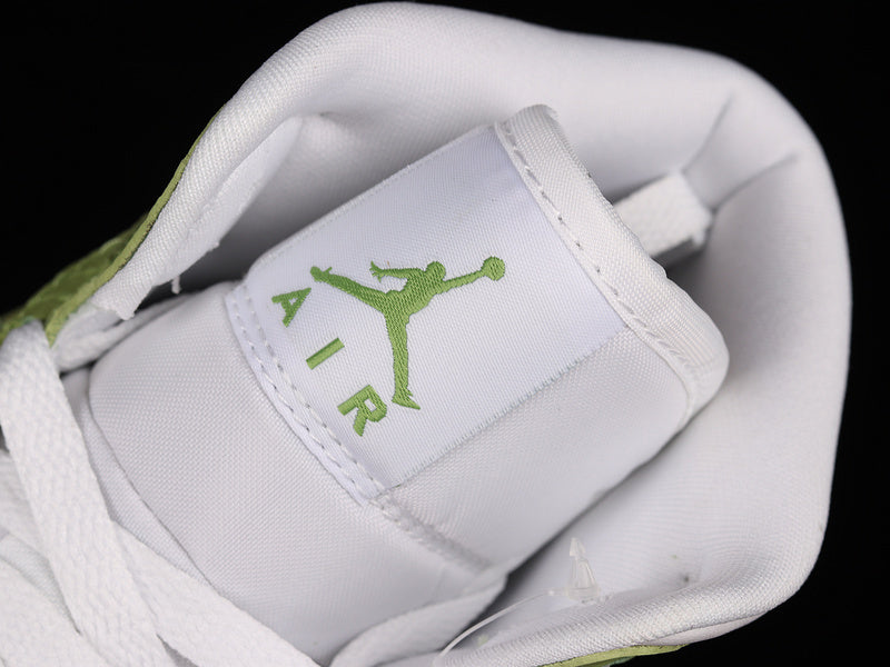 AJ1 Mid