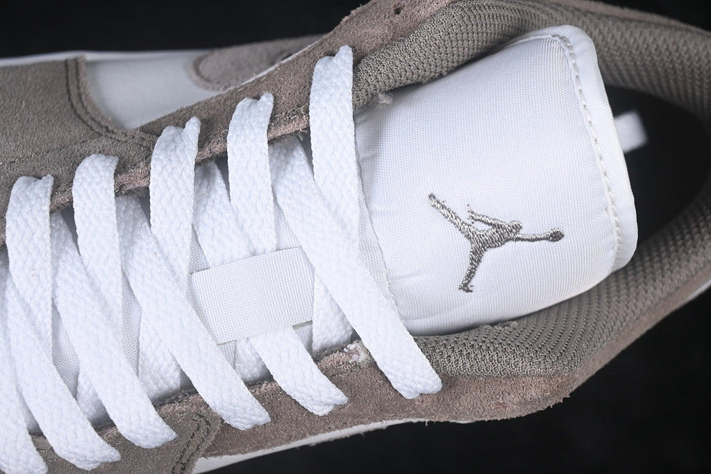 AJ1 Low