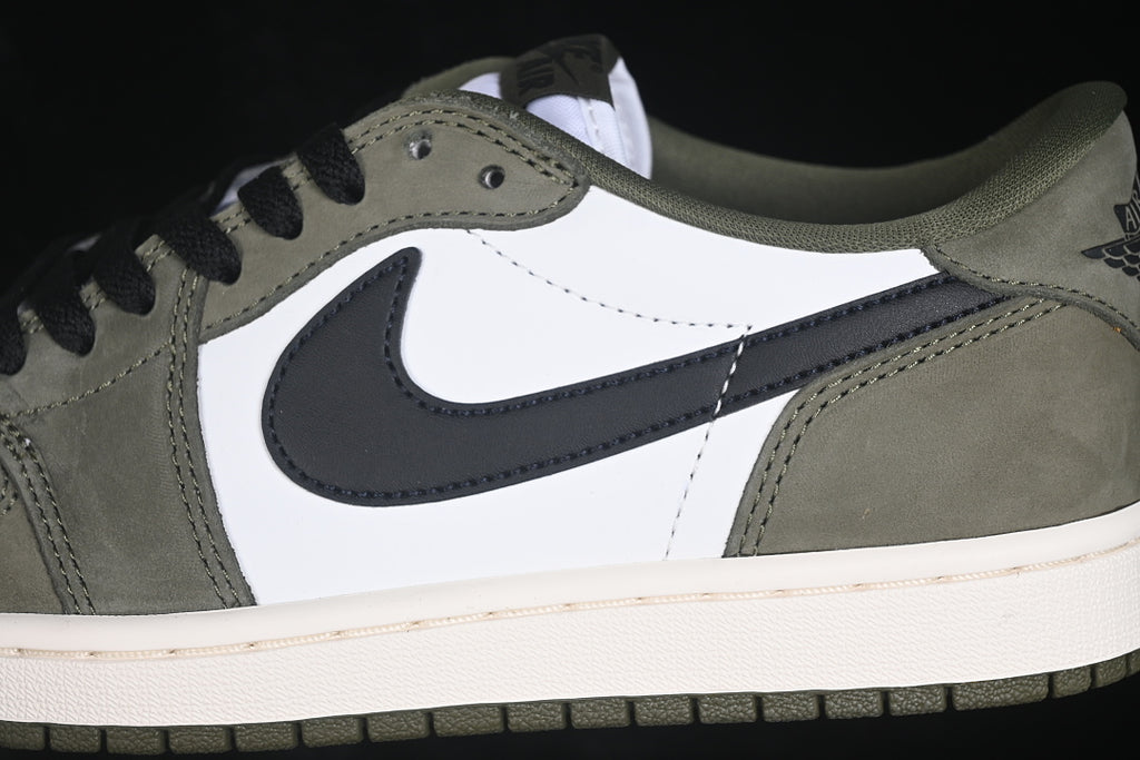 AJ1 Low