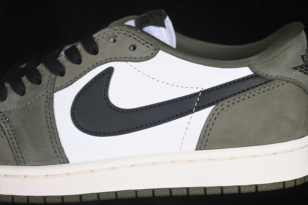 AJ1 Low
