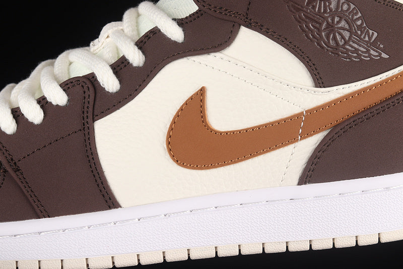 AJ1 Mid