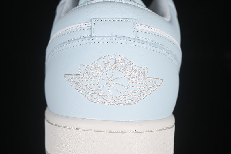 AJ1 Low