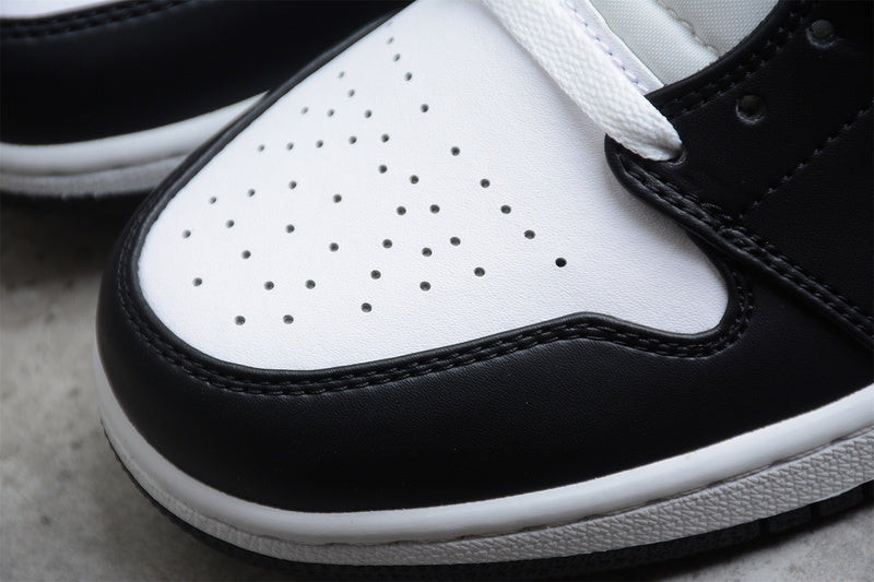 AJ1 Mid