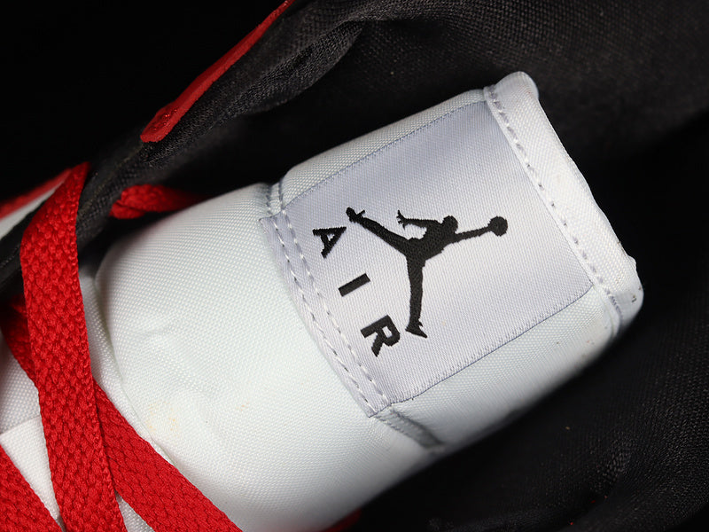 AJ1 Mid