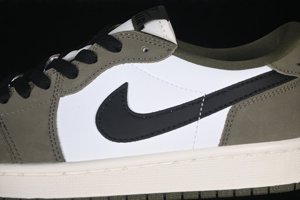 AJ1 Low