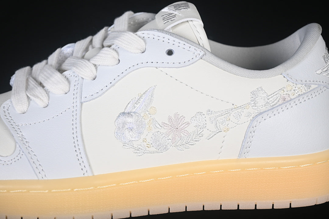 AJ1 Low