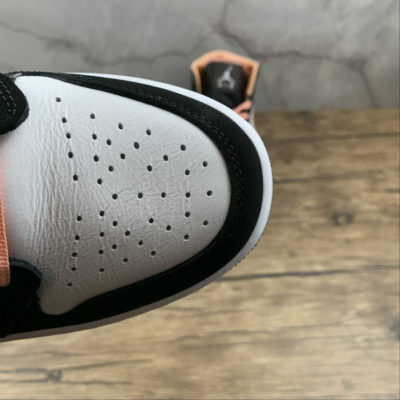AJ1 Mid