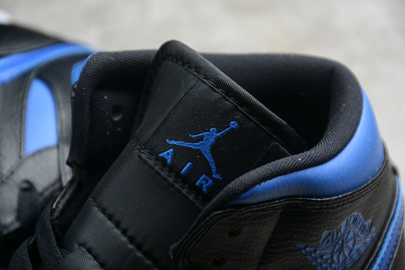 AJ1 Mid