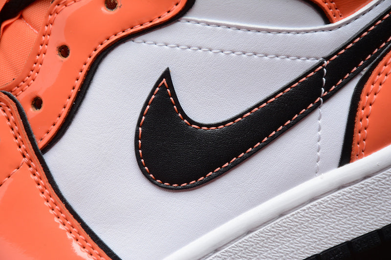 AJ1 Mid
