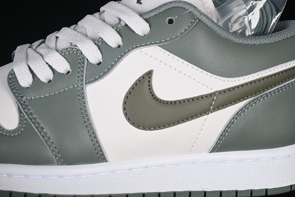 AJ1 Low