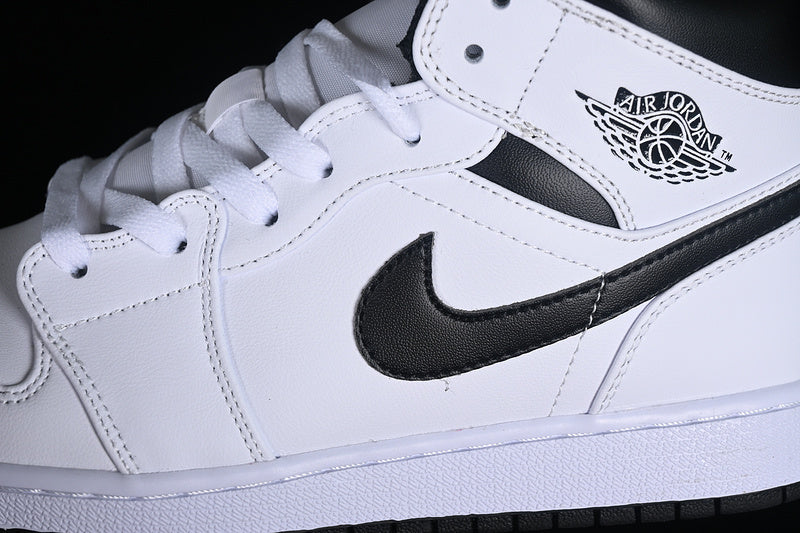 AJ1 Mid
