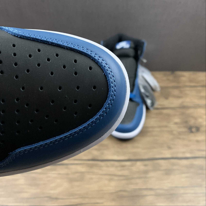 AJ1 High