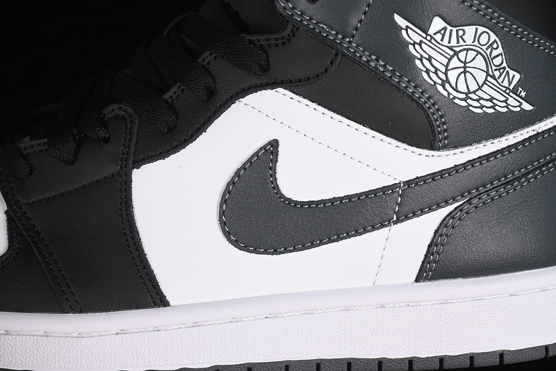 AJ1 Mid