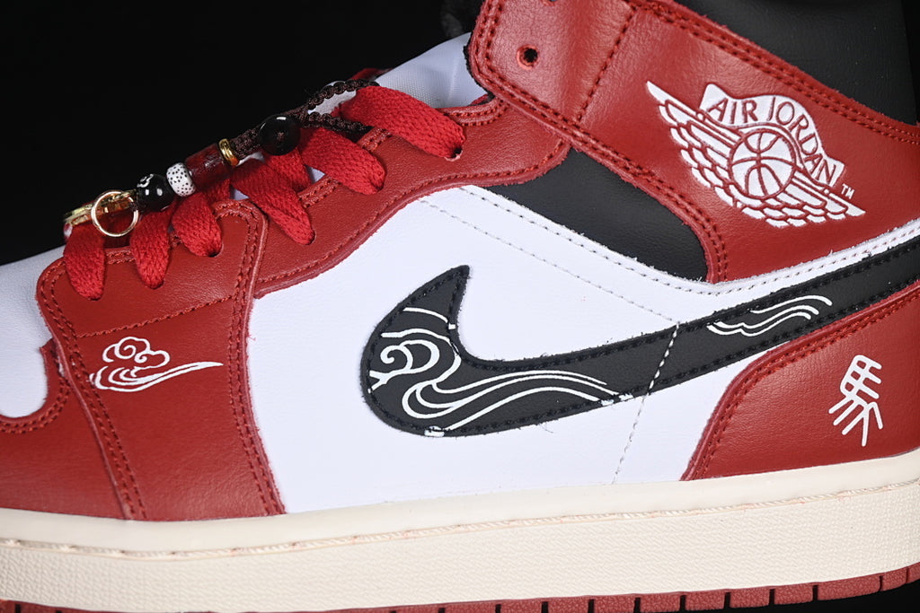 AJ1 Mid