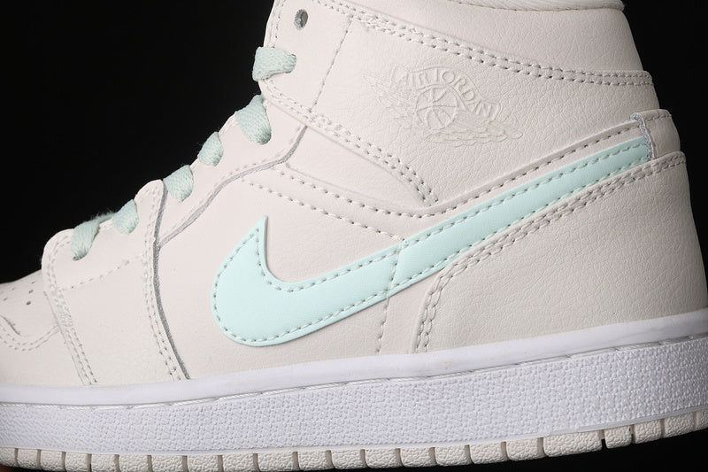 AJ1 Mid