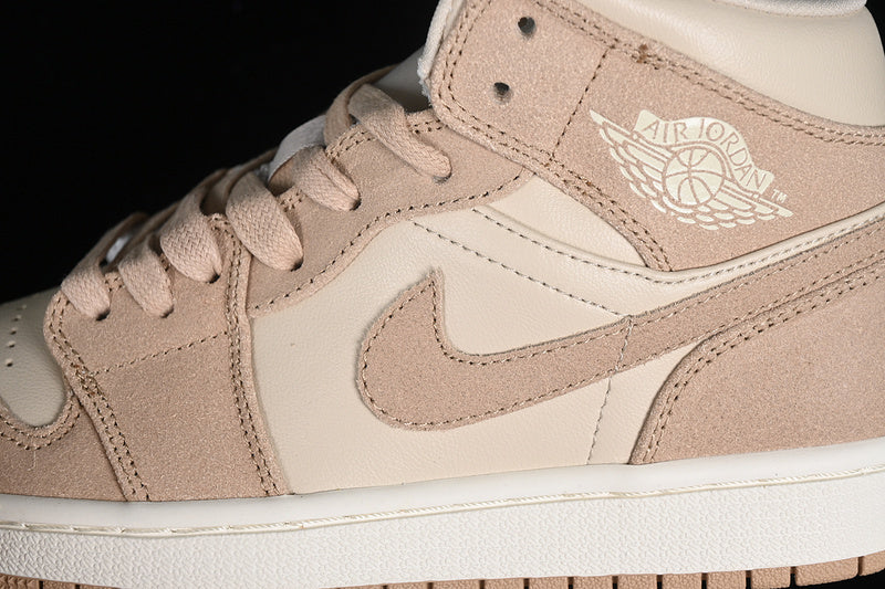 AJ1 Mid