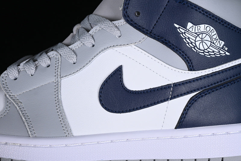AJ1 Mid