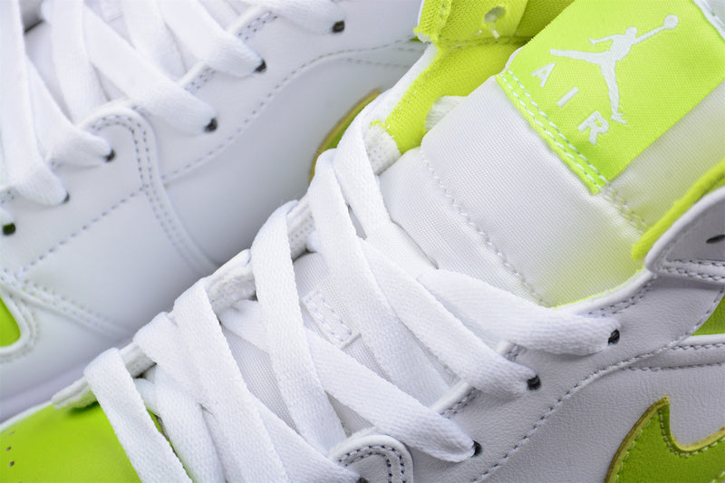 AJ1 Mid