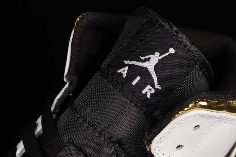 AJ1 Mid